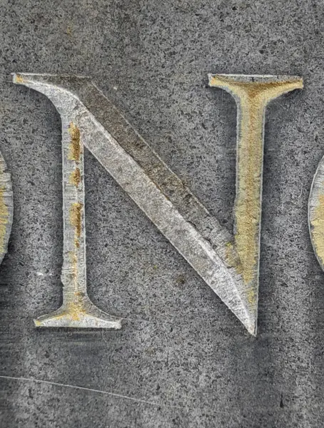 Sıkıntılı Durum Tipografisi ile Yazılan Kelimeler Fidye Mektubu N 'yi Buldu