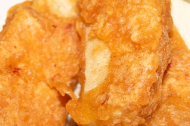 Kızarmış tavuk ya da soya peynirli hamuru yakın çekim