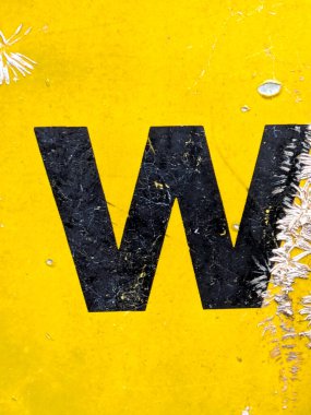 Sıkıntılı Durum Tipografisi ile Yazılan Sözcükler Fidye Mektubu W 'yu Buldu