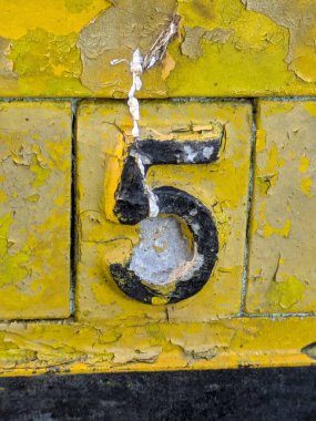 Sıkıntılı Durum Tipografisi Yazılı Sözcükler 5 Numaralı Fidyeyi Buldu