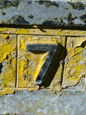 Sıkıntılı Durum Tipografisinde Yazılan Sözler Fidye Numarası 7 'yi Buldu