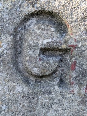 Sıkıntılı Durum Tipografisi ile Yazılan Sözcükler Ransom Yazı Tipi Harfi G