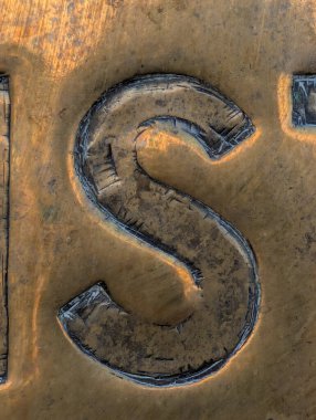 Sıkıntılı Durum Tipografisi ile Yazılan Sözcükler Fidye Harfi S Bulundu