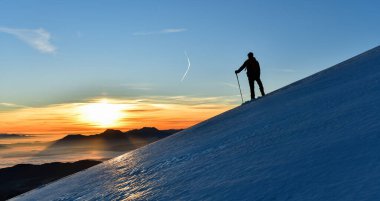 Zirvede Güneşe Buluşma