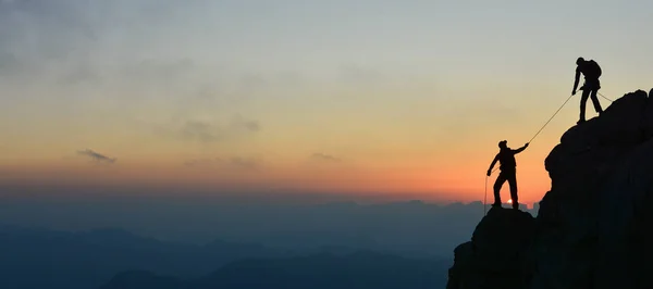 Arkadaş Tırmanma Macerası Stok Fotoğraf