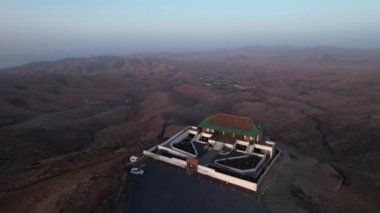 Fuerteventura, Kanarya Adası. Volkan krateri. Bakış açısı.