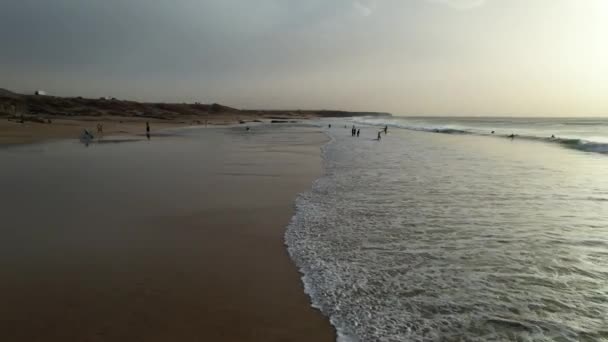 Fuerteventura Kanarische Inseln Surfschule Wellen Bei Sonnenuntergang — Stockvideo