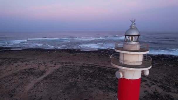 カナリア諸島のフェルテベントゥラ ライトハウス 波を見る ヨーロッパ — ストック動画