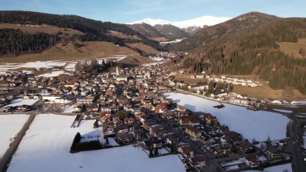Ville Hiver Pied Des Montagnes Alpines Italie — Video