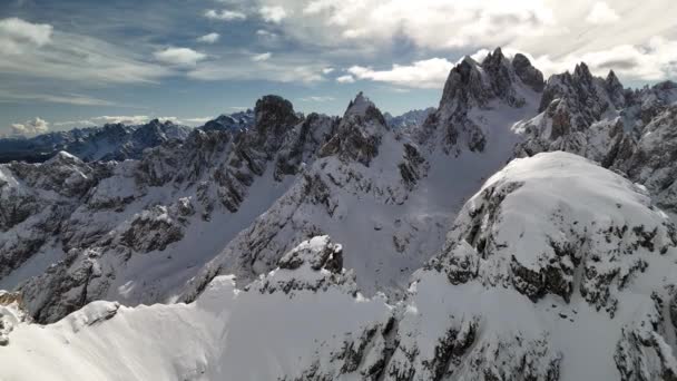 Dolomitas Invierno Montañas Rocosas Vista Aérea — Vídeo de stock