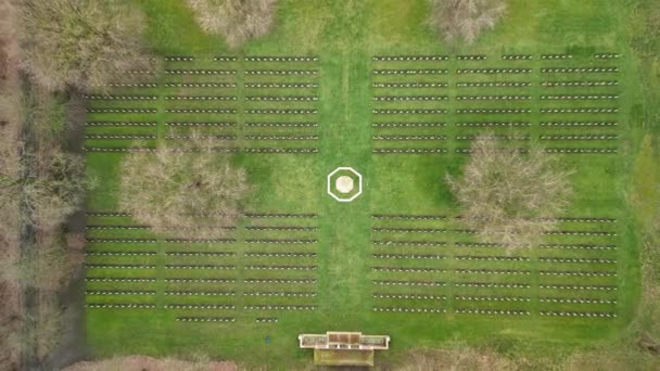 Νεκροταφείο Για Στρατιώτες Που Σκοτώθηκαν Στον Πρώτο Παγκόσμιο Πόλεμο Στην — Αρχείο Βίντεο