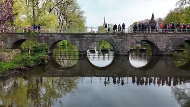 Bruges Ponte Lago Amor Localização Turística Uma Cidade Bélgica Imagens — Vídeo de Stock