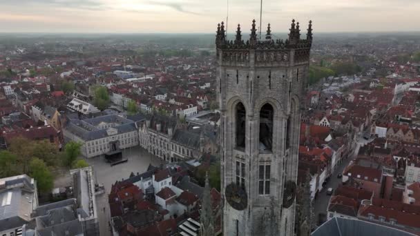 Bruges Történelmi Város Központi Része Toronyházak Templomok Légi Kilátása Kiváló — Stock videók
