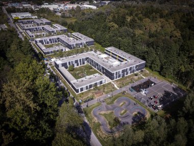 Slovenya 'nın güzel kenti Ljubljana' da bir pompa pisti ve bir oyun parkı