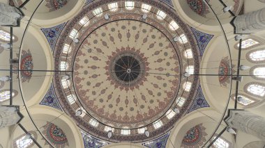 Şehir Işıkları ve Mimarisi ile Huzurlu Rıhtım Yansıması Mavi Camii, İstambul Camii, Turki Camii, Turki Camii, 13 Şubat 2020