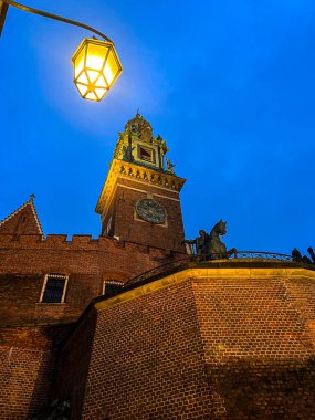  Krakow 'da gece Wawel Kalesi