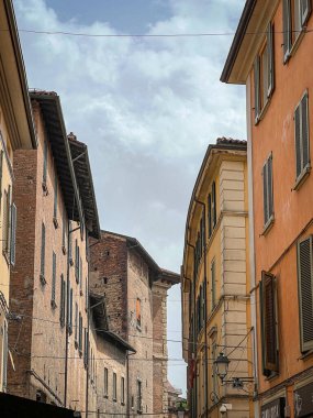 Bologna: Kızıl Şehrin Mimarisi