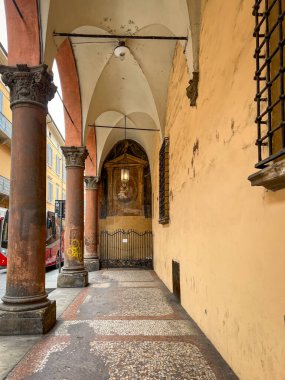 Bolonya: Kızıl Şehir, İtalya 'nın Mimarisi