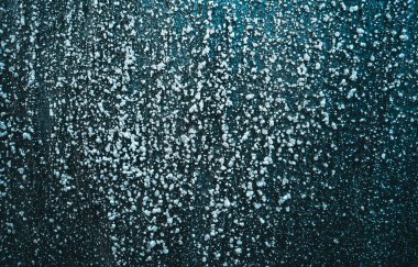 Yeraltı tuz madeninde doğal ham tuz dokusu. Tuz duvar dokusu arkaplanı, yüzey grunge taş dokusunu kapat