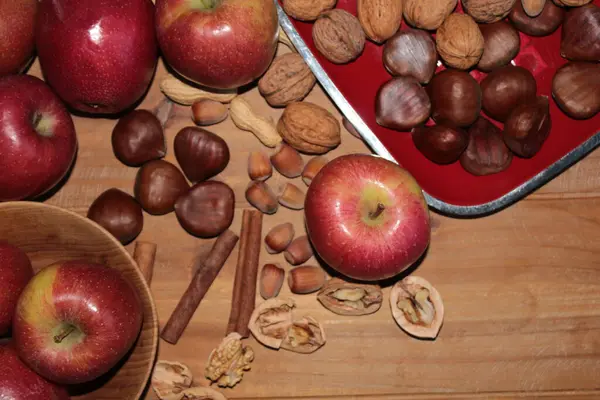 Sonbaharda hasattan sonra elma