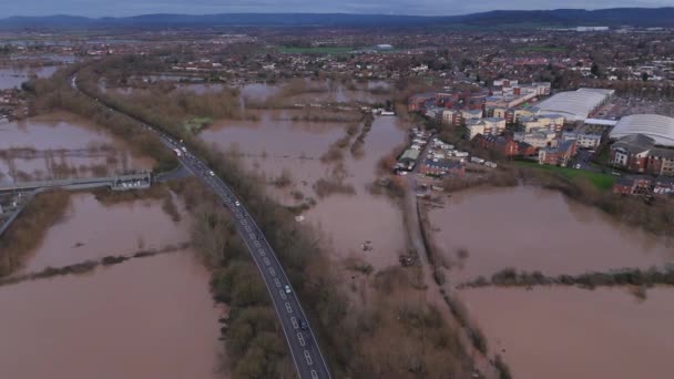 Pemandangan Udara Dari Daerah Yang Banjir Dengan Tanah Dan Jalan — Stok Video