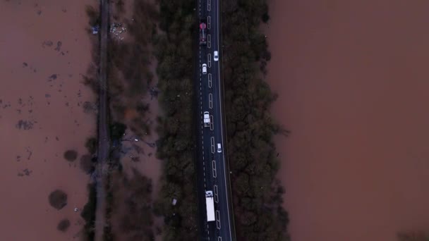 Vista Aérea Paisaje Inundado Con Puente Sobre Aguas Fangosas Edificios — Vídeos de Stock
