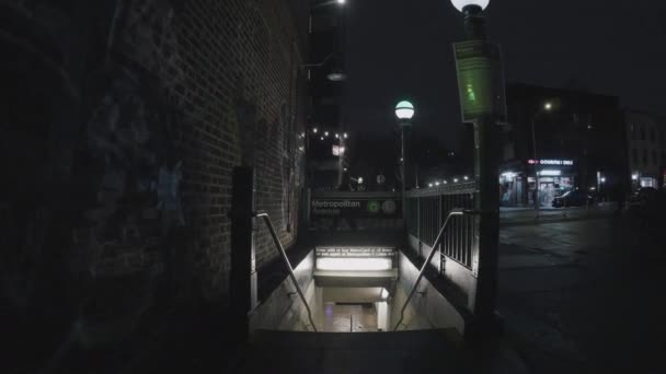 Handhållen Bild Tunnelbanestationens Ingång Brooklyn — Stockvideo