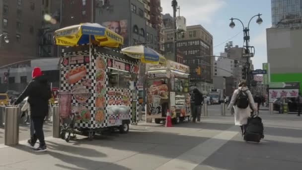 Handheld Opname Van Een Food Truck Buiten New York Citys — Stockvideo