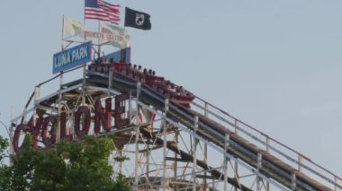 Brooklyns Coney Adası Kasırgası çekiliyor