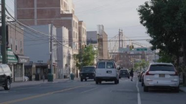 Long Island City, Queens 'i yaz sabahı çekiyoruz..