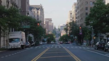 Amsterdam Bulvarı 'nın Harlem' deki el kamerası görüntüleri. Bir yaz öğleden sonra çekilmiş..