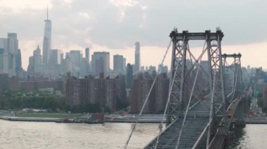 Bir yaz öğleden sonrasında Manhattan 'ın havadan görünüşü.