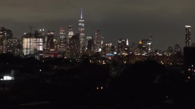 Manhattan 'ın insansız hava aracı görüntüleri. Yazın 4K 'da çekilmiş..