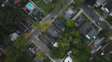 Binghamton, New York 'ta bir banliyö bölgesinde havadan veya evlerden. Bir yaz sabahı çekilmiş..