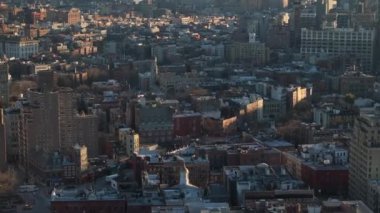 Manhattan şehir merkezindeki binaların havadan görüntüsü. Bir kış öğleden sonra West Village 'da çekildi..