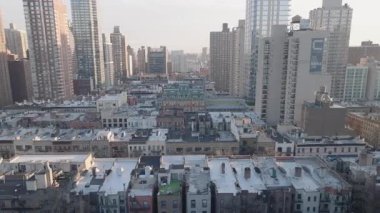 Yukarı Doğu Yakası Manhattan 'ın hava manzarası. New York 'ta bir kış sabahı vuruldu..