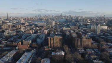 New York 'un havadan görünüşü. Brooklyn 'de bir kış sabahı çekilmiş..