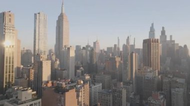 Gün doğumunda Manhattan 'ın göbeğinde. New York 'ta vuruldu..