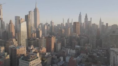 Gün doğumunda Manhattan 'ın göbeğinde. New York 'ta vuruldu..