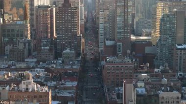 Akşam karanlığında Yukarı Batı Yakası Manhattan 'ın hava manzarası.