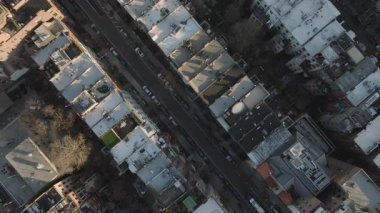 Manhattan 'ın Yukarı Batı Yakası' ndaki apartmanların havadan görünüşü. New York 'ta alacakaranlıkta vuruldu..