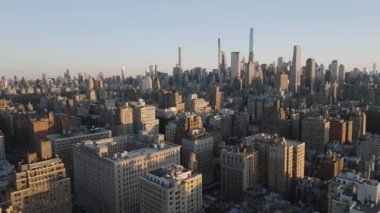 Alacakaranlıkta New York 'un hava manzarası. Manhattan 'da, Yukarı Batı Yakası' nda çekilmiş..