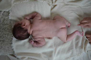 Küçük bir çocuğun portre fotoğrafı. Beyaz çocuk Güney Arap görünümü