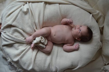 Küçük bir çocuğun portre fotoğrafı. Beyaz çocuk Güney Arap görünümü