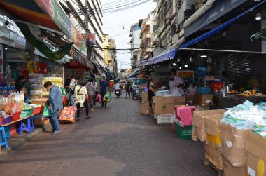 Çin 'in Bangkok şehrinde meyve, sebze ve baharatlar