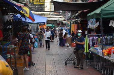 Sokak tezgahı, Çin 'deki meyve pazarı.