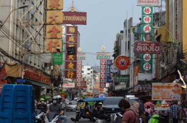 Cina Town Bangkok, binalar ve sokak pazarı
