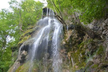 Almanya 'nın doğasında fotoğraflar. Urach Şelaleleri Bad Urach kasabasında yer almaktadır..