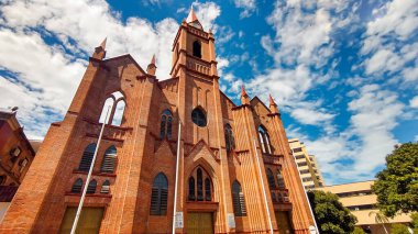 Bogota Kolombiya 'daki bir binanın üçgen perspektifi 