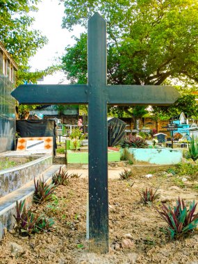 Neiva-Huila-Kolombiya Merkez Mezarlığı 'nda karşıdan karşıya geçin.